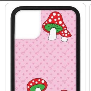 Brand new Wildflower iphone 12 pro max case!